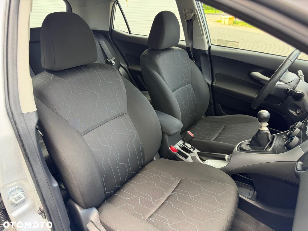 Toyota Auris 1.4 D-4D Active - 12