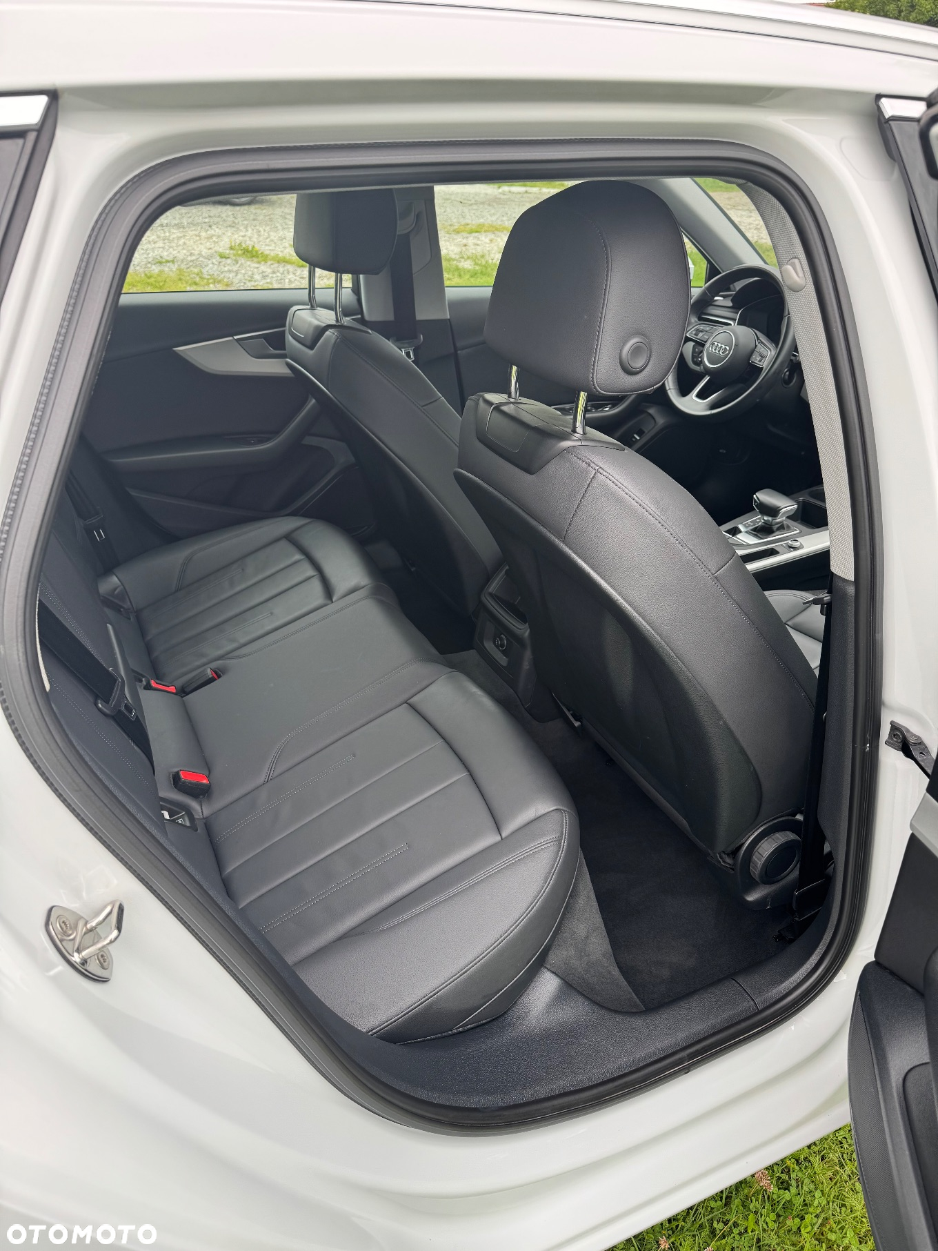 Audi A4 Avant 2.0 TDI S tronic - 13