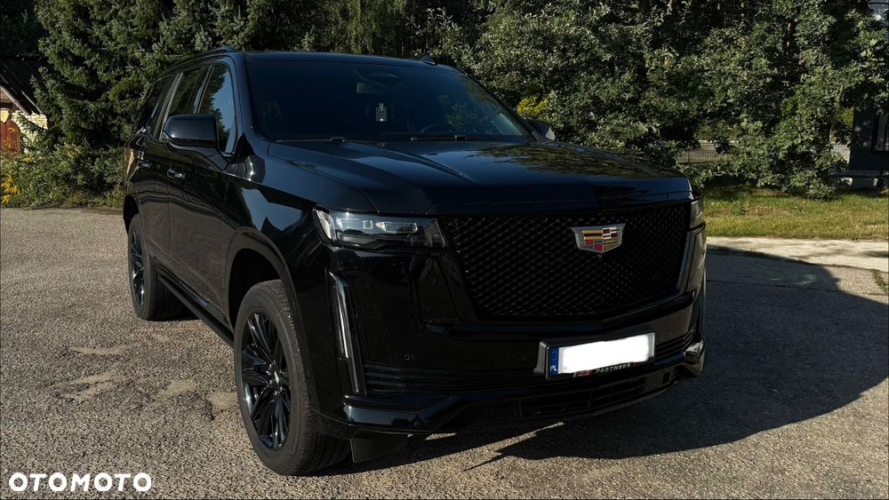 Cadillac Escalade - 1