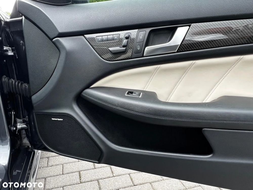 Mercedes-Benz Klasa C 63 AMG AMG SPEEDSHIFT MCT AMG Performance Package - 21