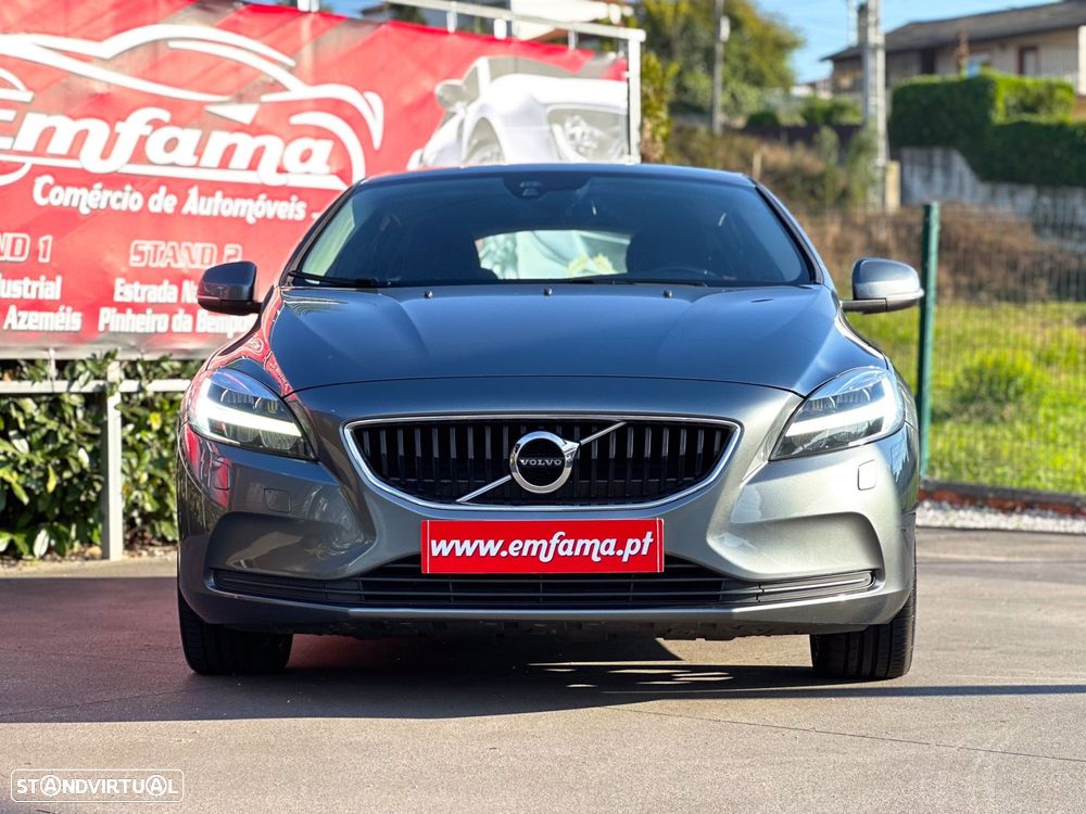Volvo V40 2.0 D2 Momentum - 3