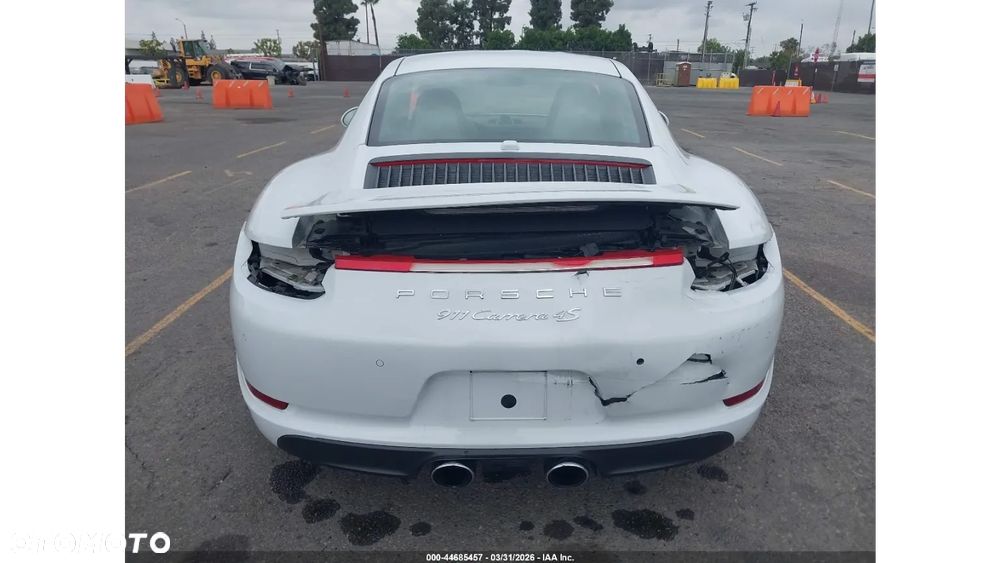 Porsche 911 Carrera 4S PDK - 8