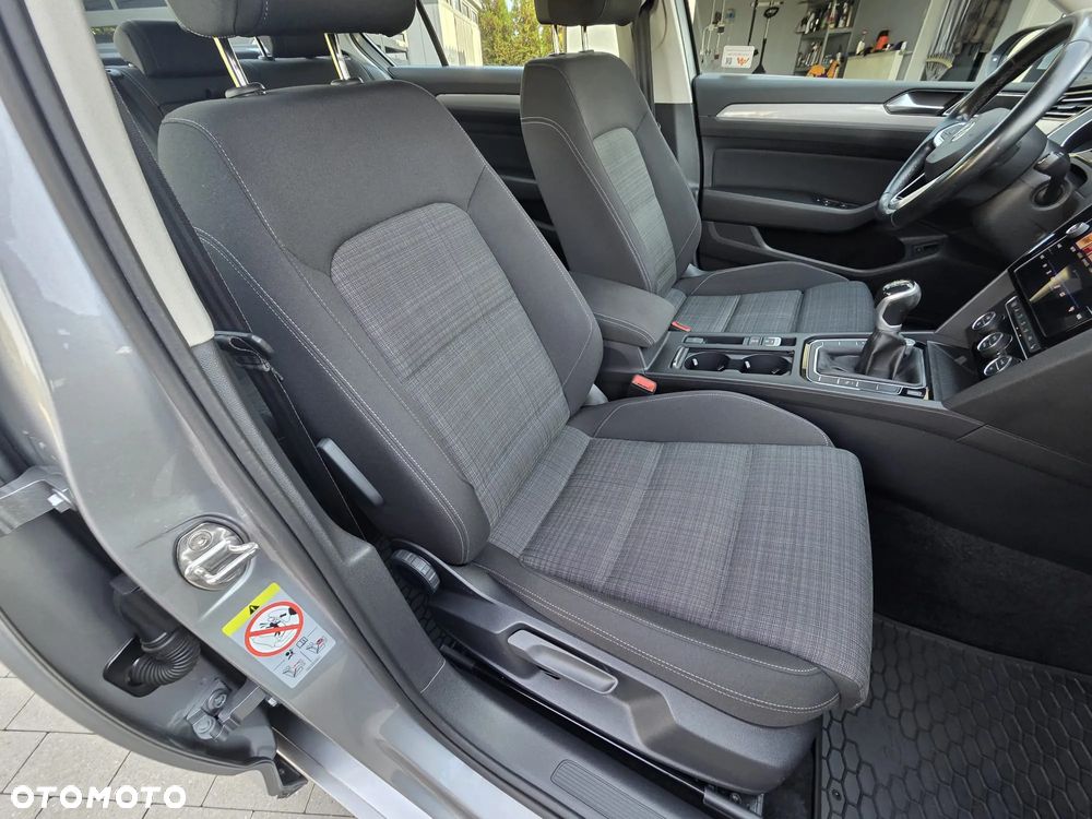 Volkswagen Passat 2.0 TDI EVO Business - 18