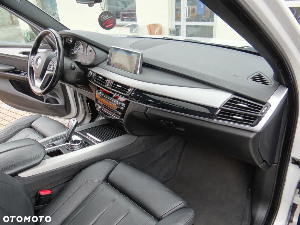 BMW X5 xDrive40d - 29