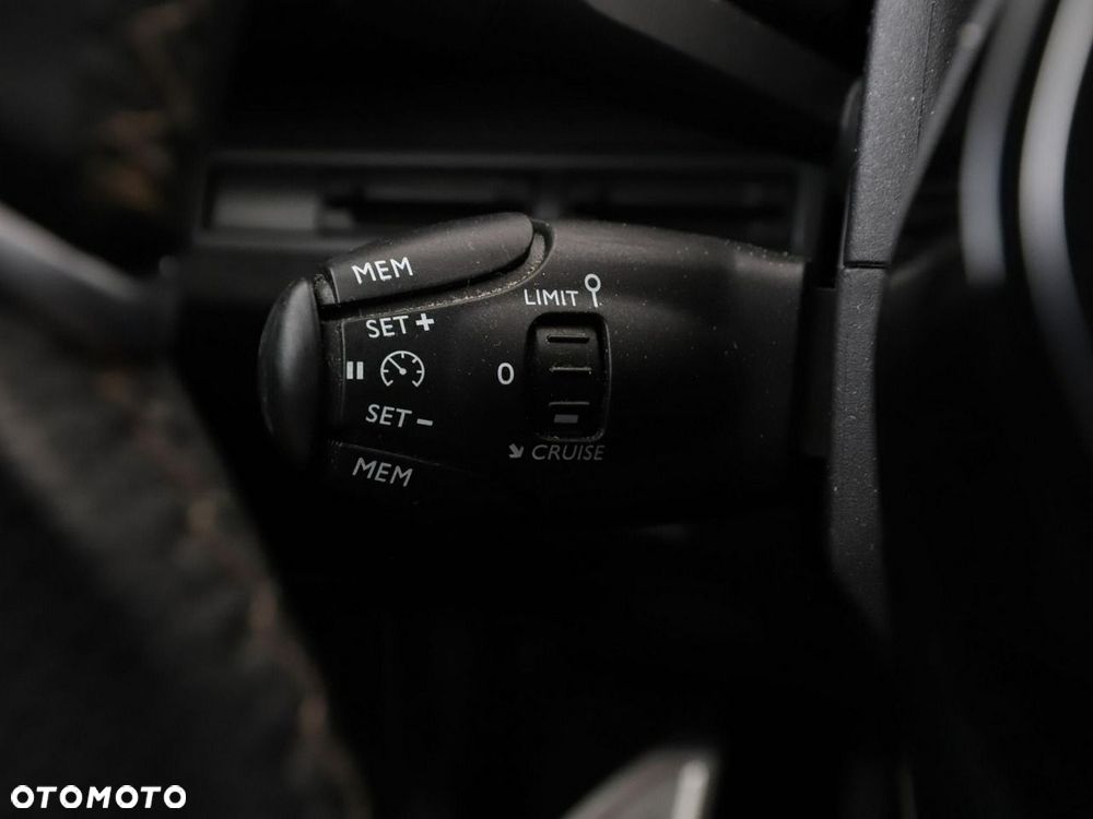 Peugeot 3008 2.0 BlueHDi Allure S&S - 36