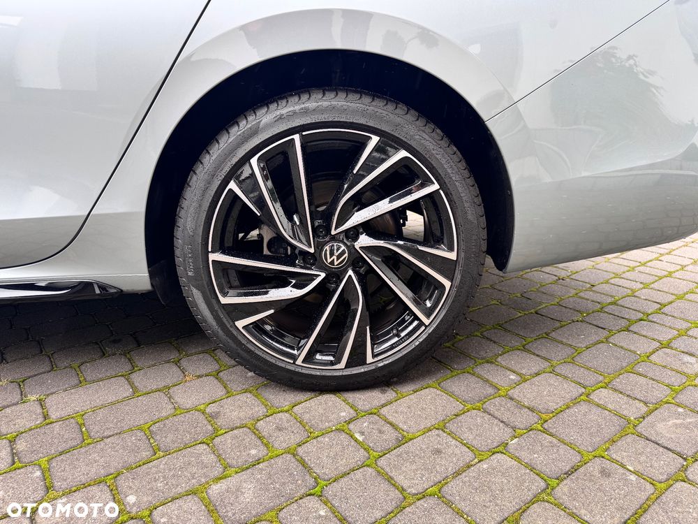 Volkswagen Passat 2.0 TDI SCR R-Line Plus DSG - 40