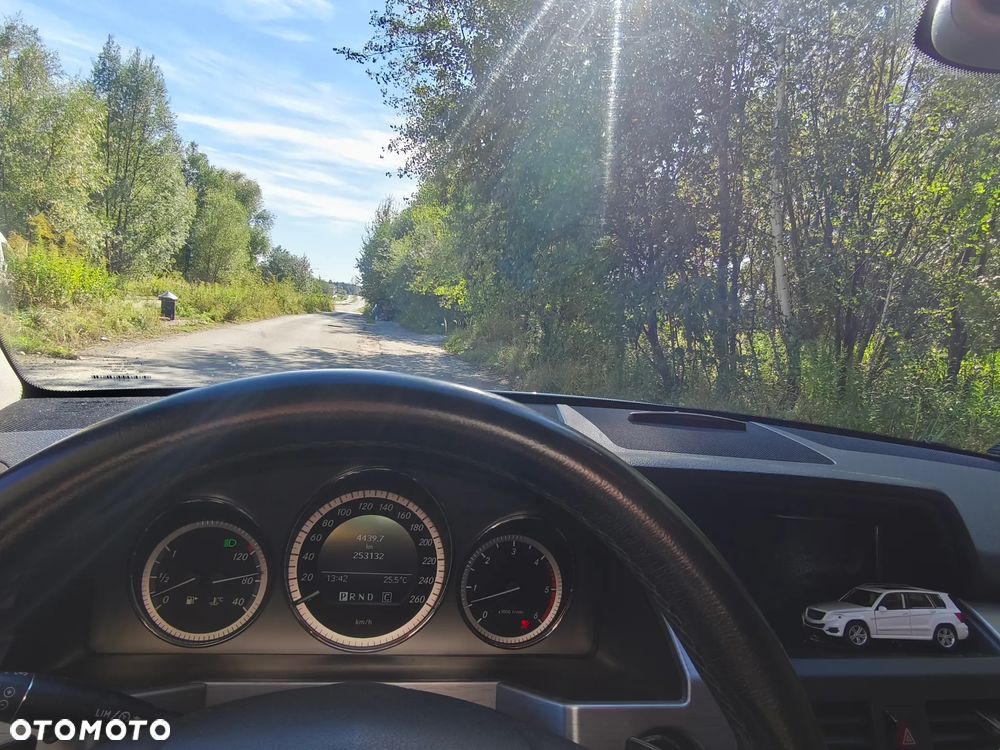 Mercedes-Benz GLK - 11