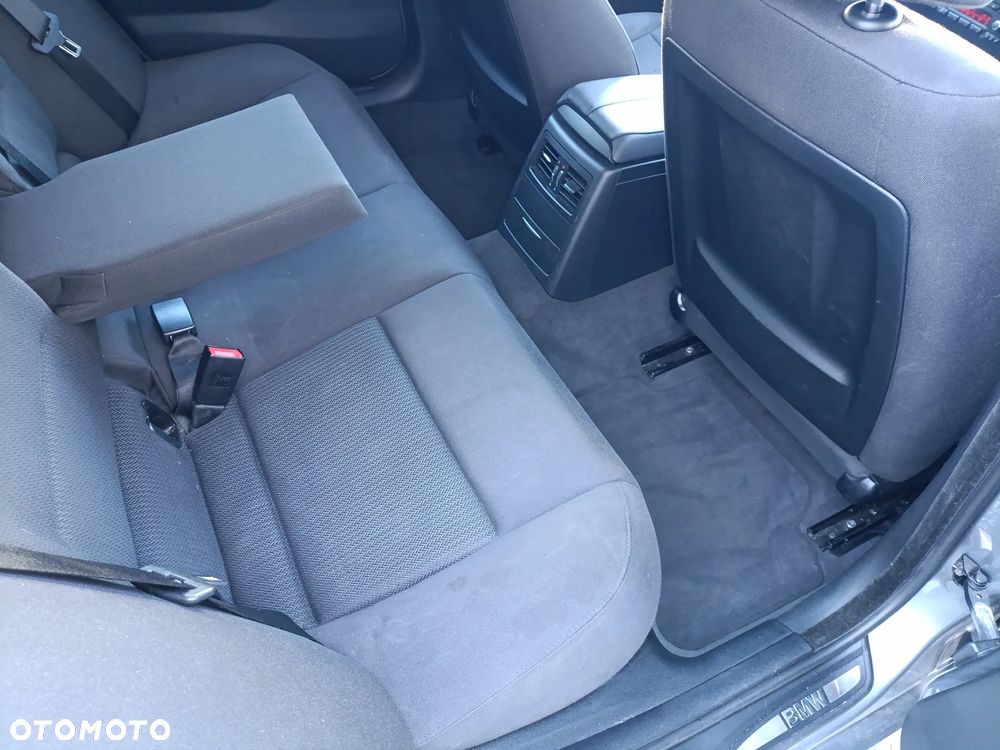 BMW Seria 3 318i Edition Exclusive - 10