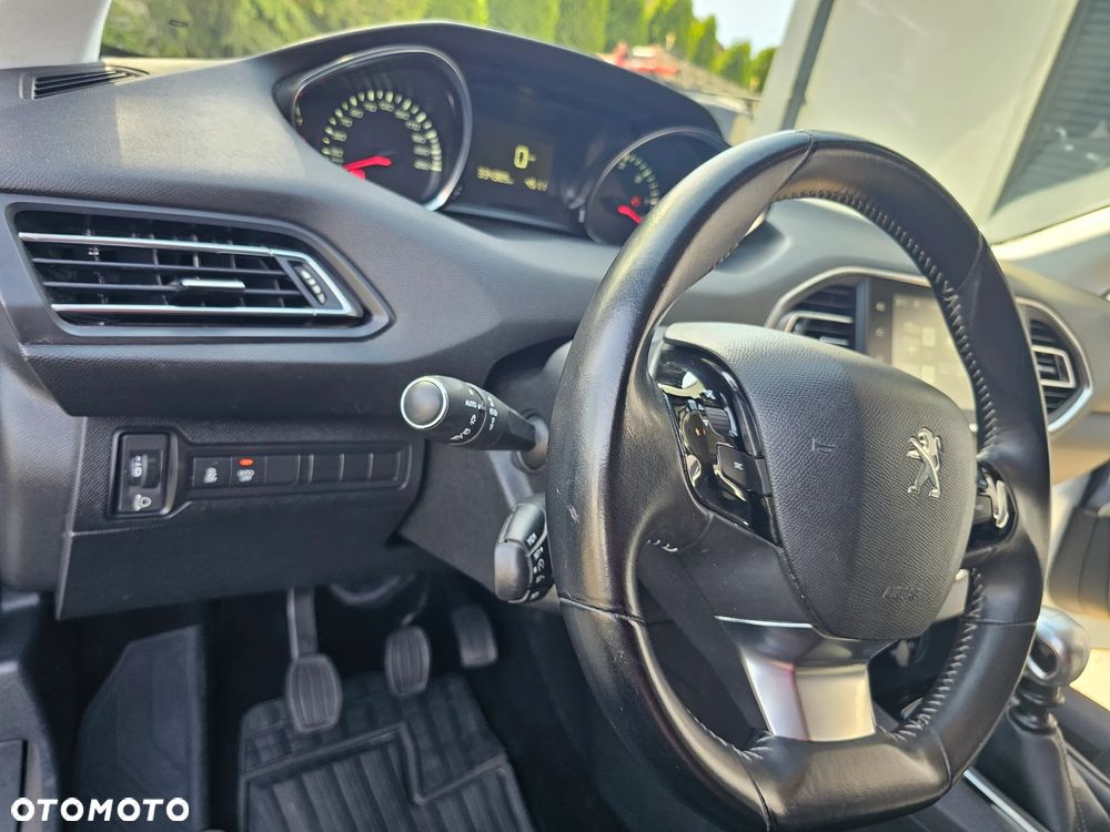 Peugeot 308 - 3