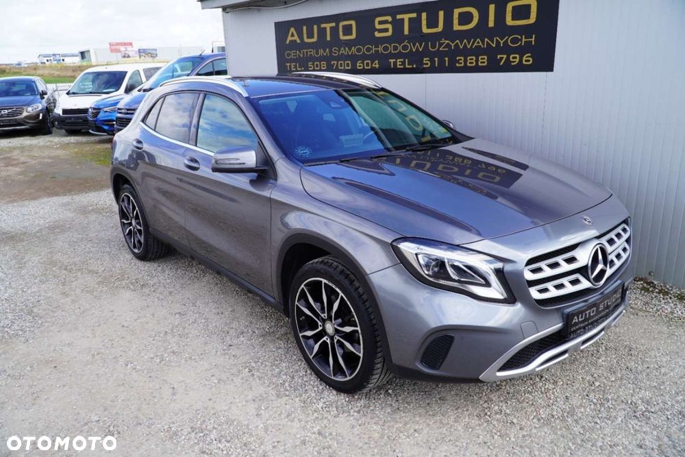 Mercedes-Benz GLA 200 7G-DCT Urban - 37