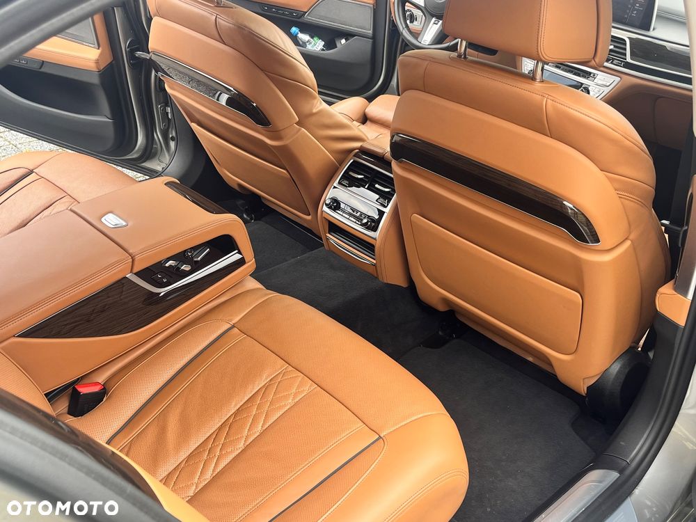 BMW Seria 7 - 19