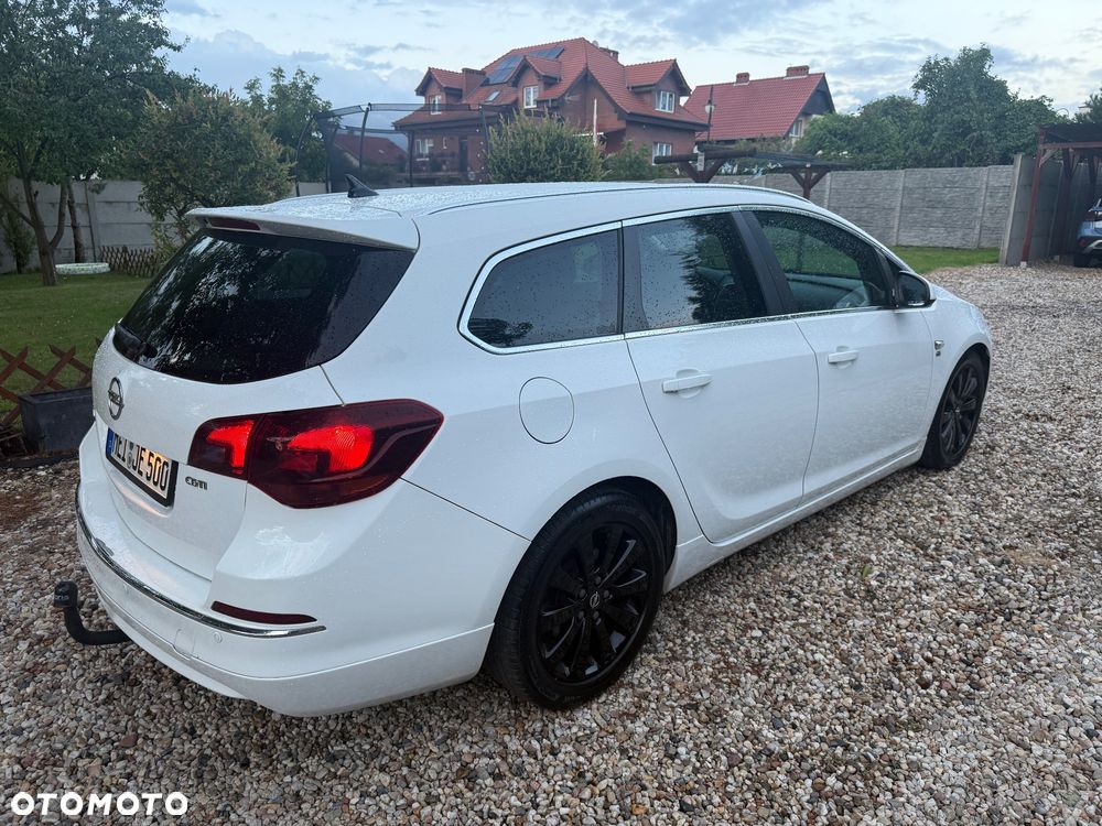 Opel Astra 2.0 CDTI Cosmo - 9