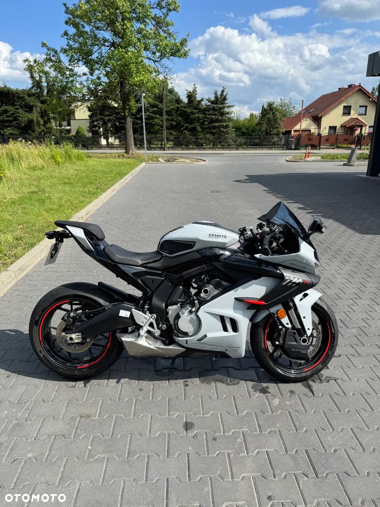 CFMoto 675SR - 2