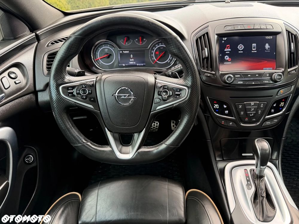 Opel Insignia - 19