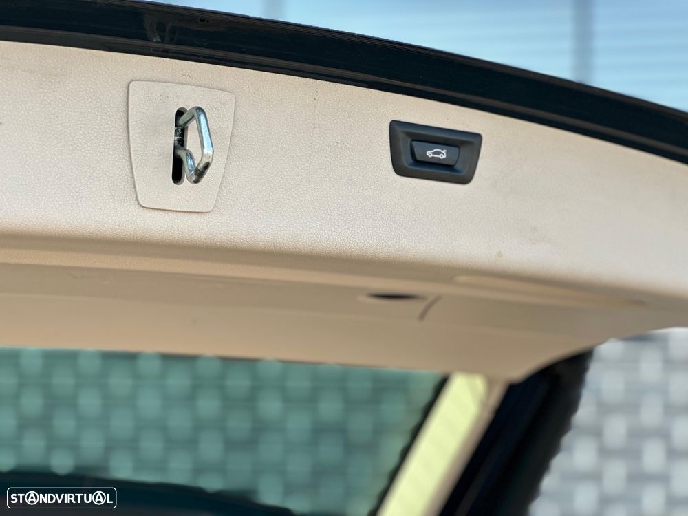 BMW 318 d Touring Aut. Luxury Line - 19