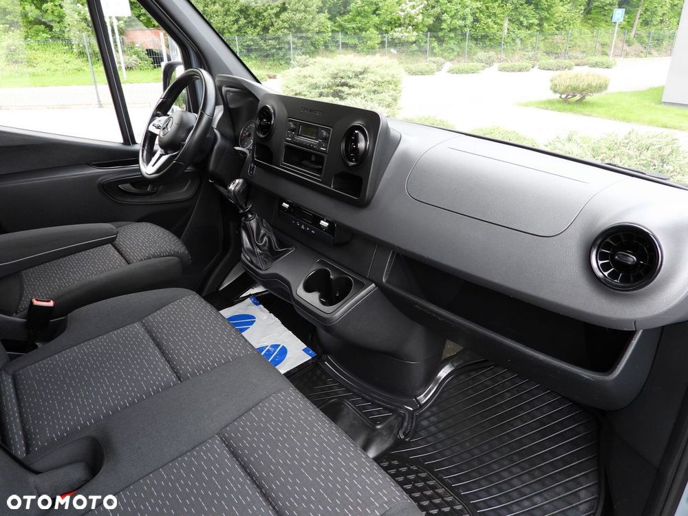 Mercedes-Benz SPRINTER 315 SKRZYNIA 8 PALET TEMPOMAT KLIMATYZACJA  150KM - 38