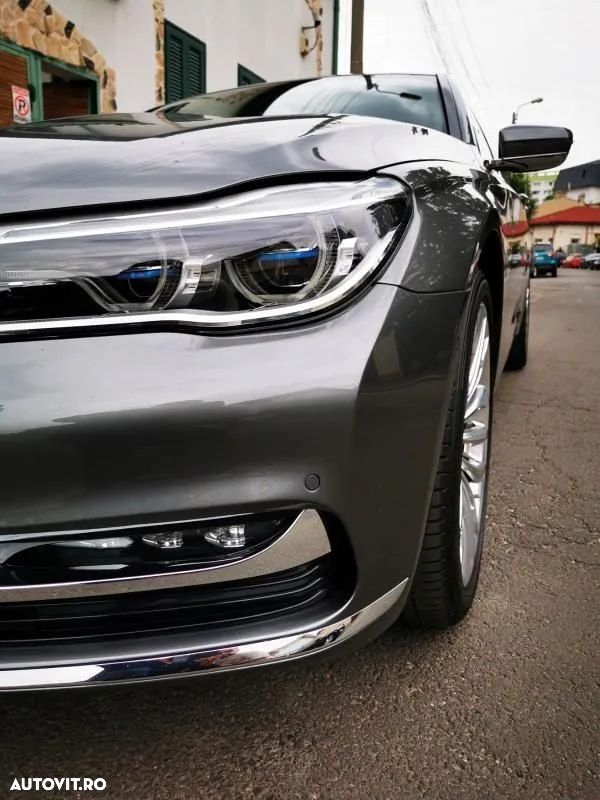 BMW Seria 7 730d - 12