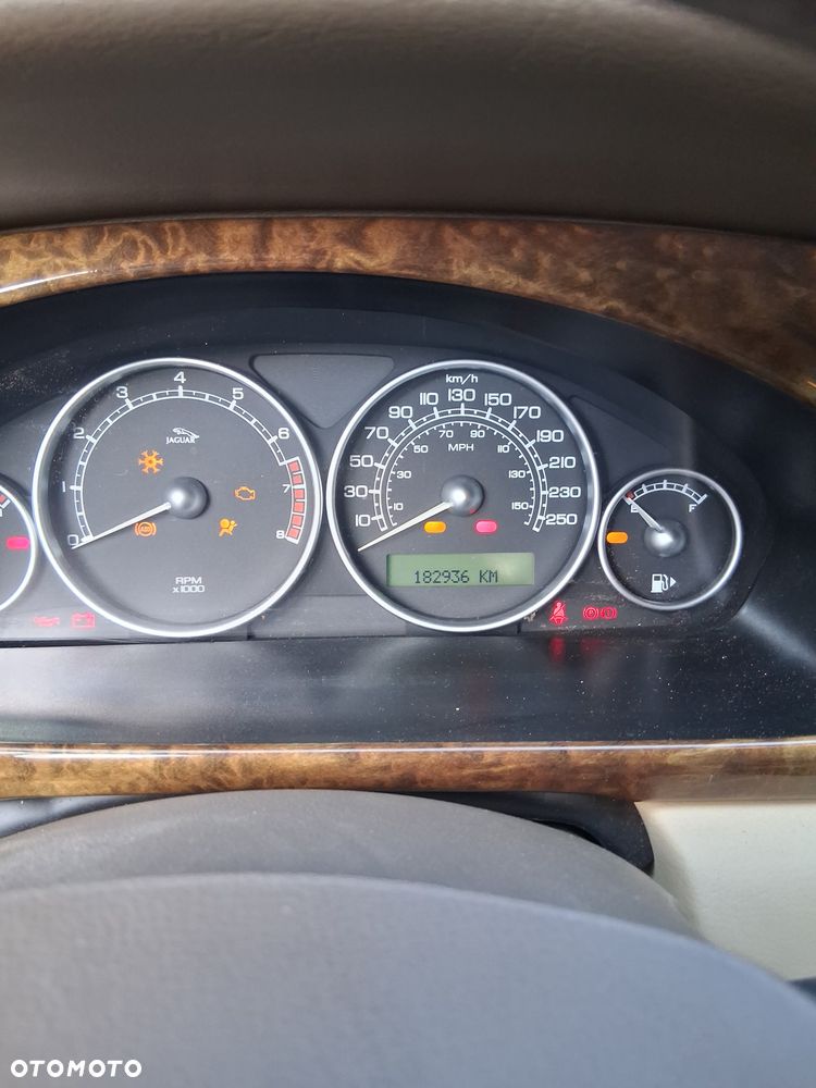 Jaguar X-Type 2.5 V6 4x4 Executive - 17
