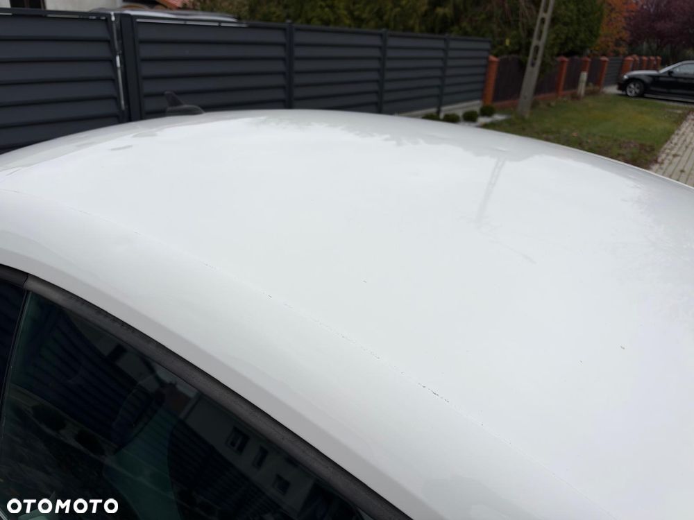 Volkswagen Beetle 1.6 TDI DPF Blue Motion Technologie Fender Edition - 22
