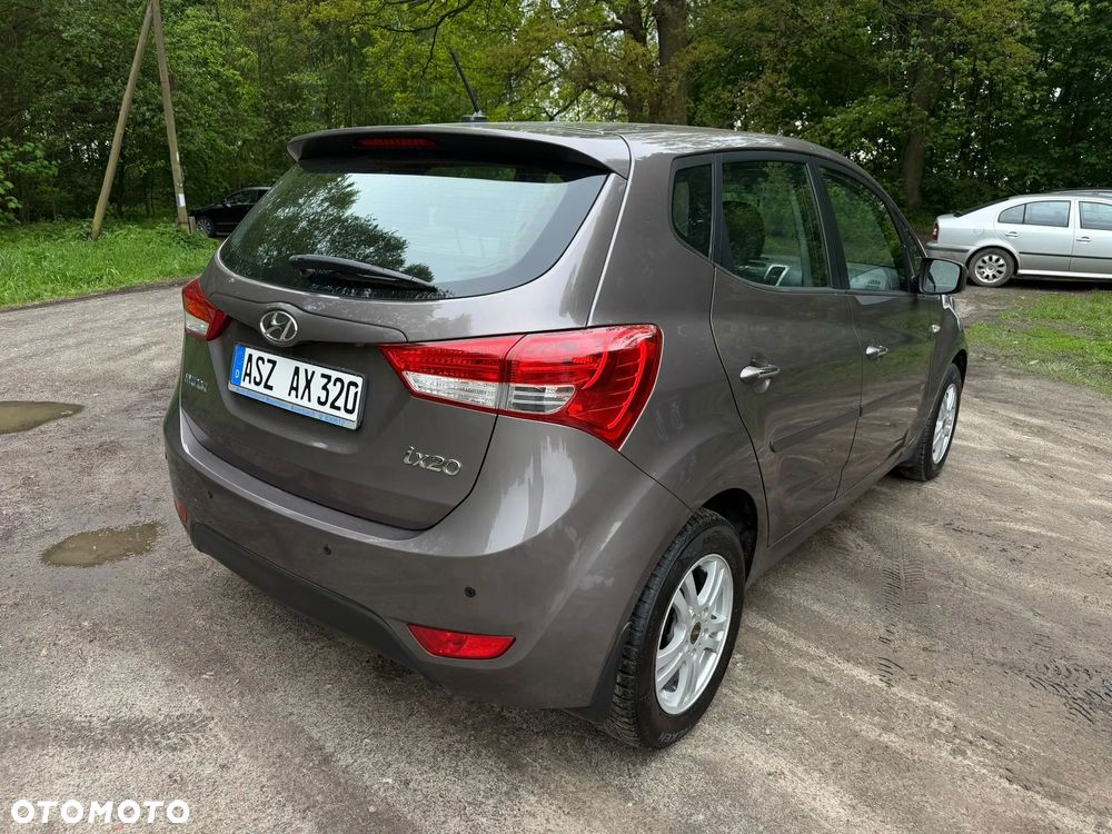 Hyundai ix20 1.6 blue Trend - 15
