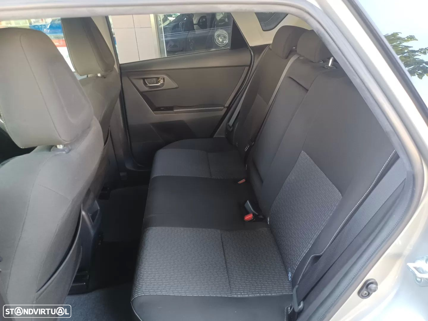 Toyota Auris 1.6 Valvematic Edition - 27