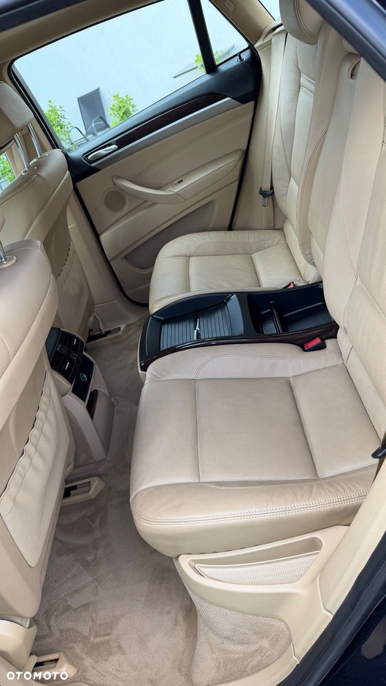 BMW X6 - 12