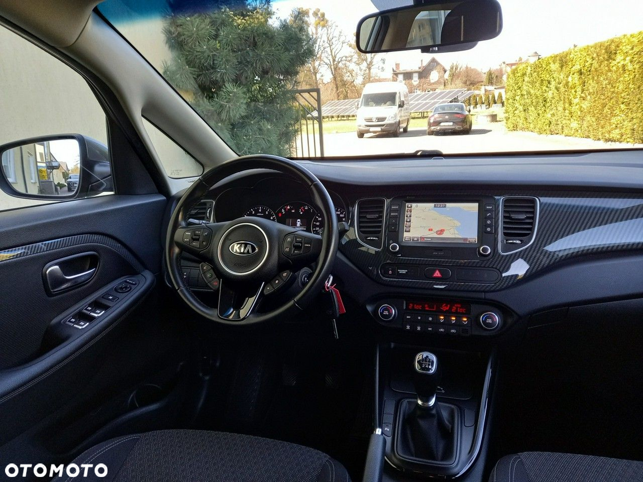 Kia Carens 1.6 GDI Dream-Team Edition - 24