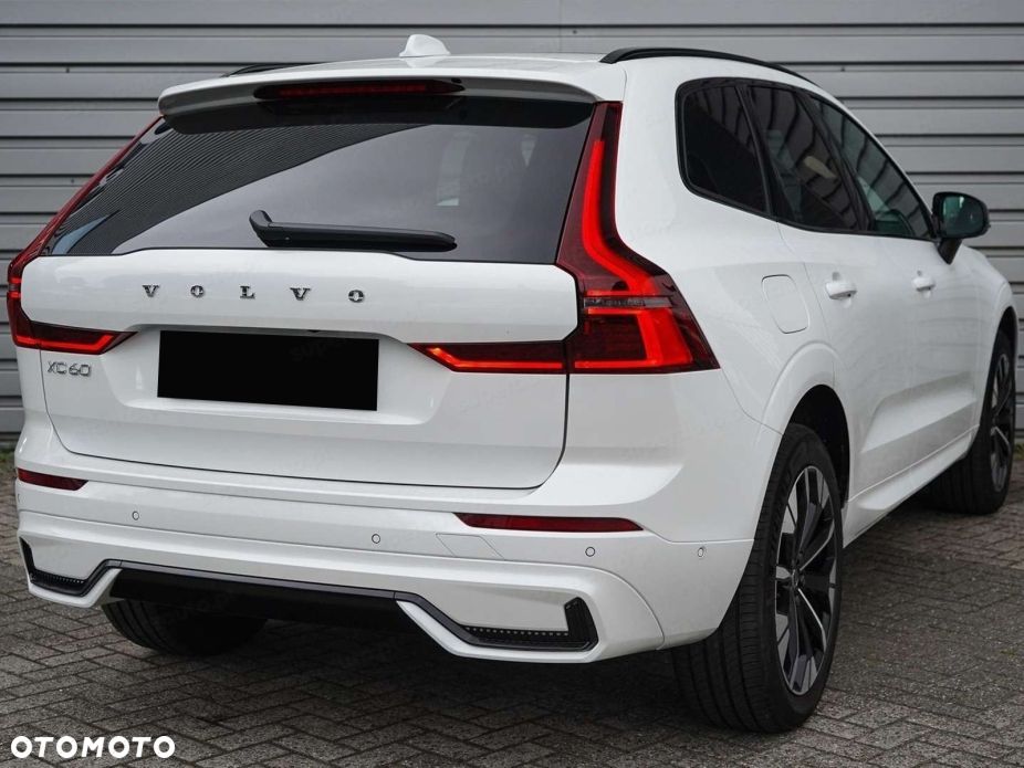 Volvo XC 60 B5 B AWD Ultra Dark - 5