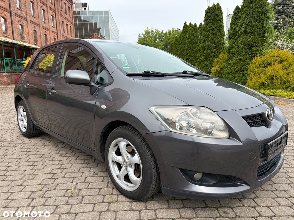 Toyota Auris 1.6 VVT-i Terra Start - 2