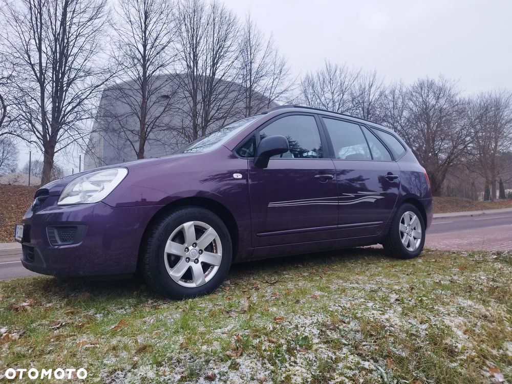 Kia Carens 2.0 EX - 19