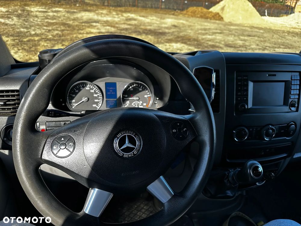 Mercedes-Benz SPRINTER 319 - 19