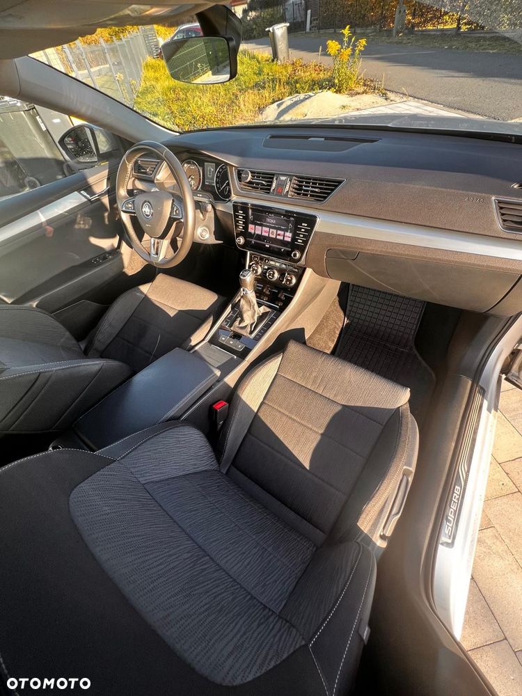 Skoda Superb 2.0 TDI Ambition - 9