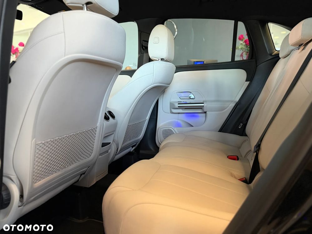 Mercedes-Benz GLA 200 Progressive - 6