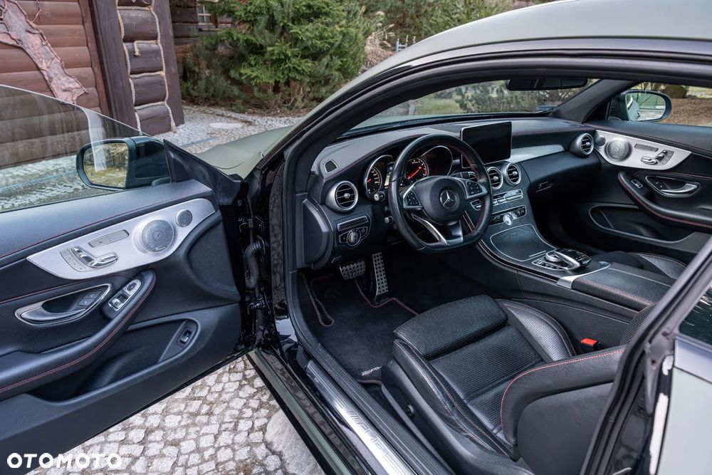Mercedes-Benz Klasa C AMG 43 4Matic 9G-TRONIC - 22