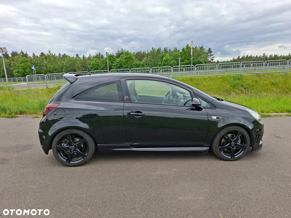 Opel Corsa 1.6 T OPC - 10