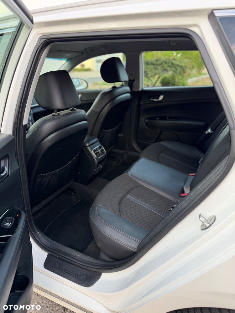 Kia Optima 1.7 CRDI L DCT - 9