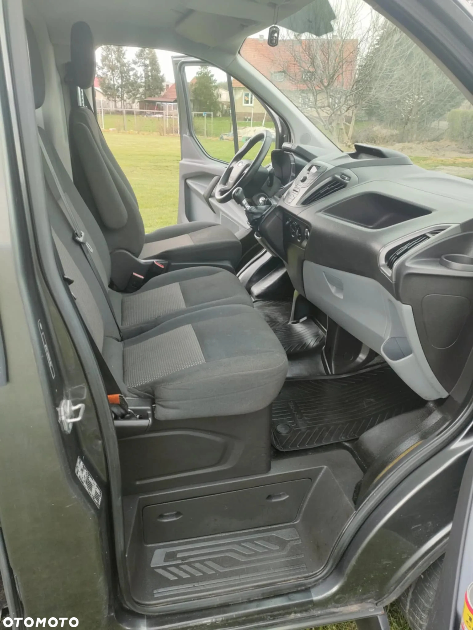 Ford TRANSIT CUSTOM - 4