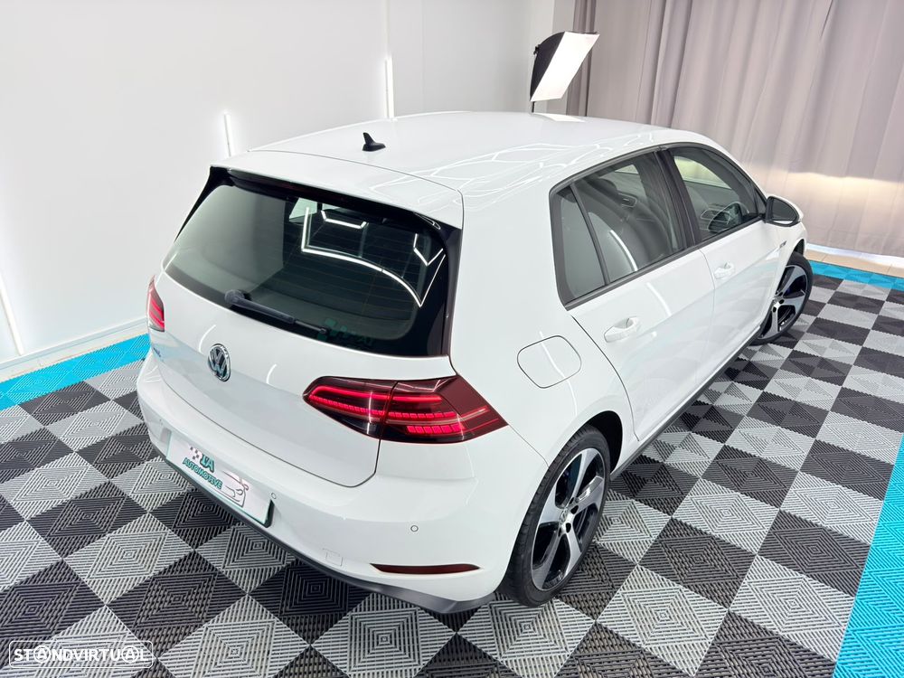 VW Golf 1.4 GTE Plug-In-Hybrid DSG - 9