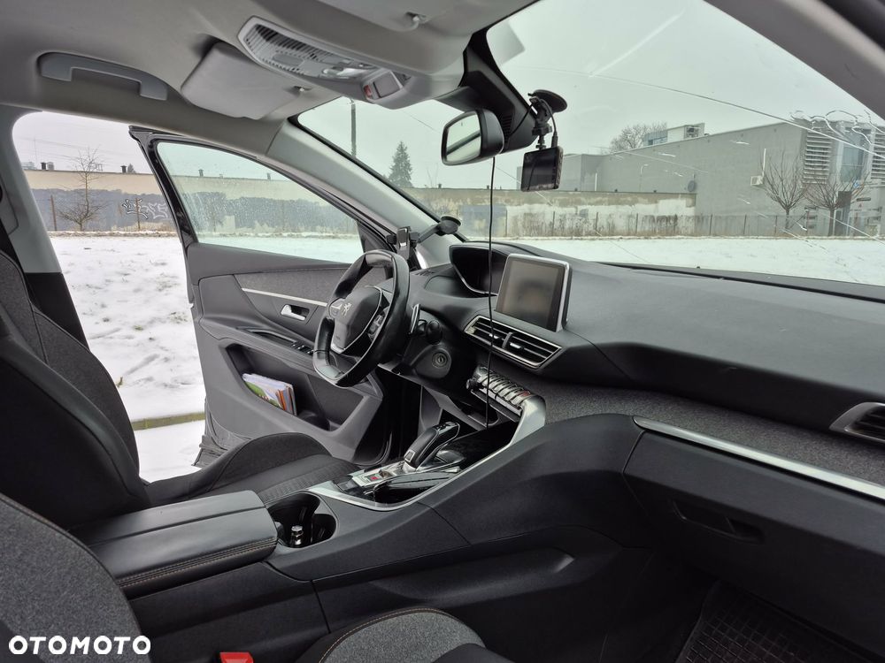 Peugeot 3008 1.6 BlueHDi Allure S&S EAT6 - 7