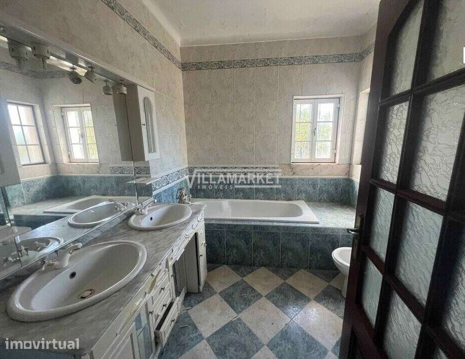 Quinta composta por uma moradia V4 e uma armazém com 5750 m2 situada e - Grande imagem: 5/8