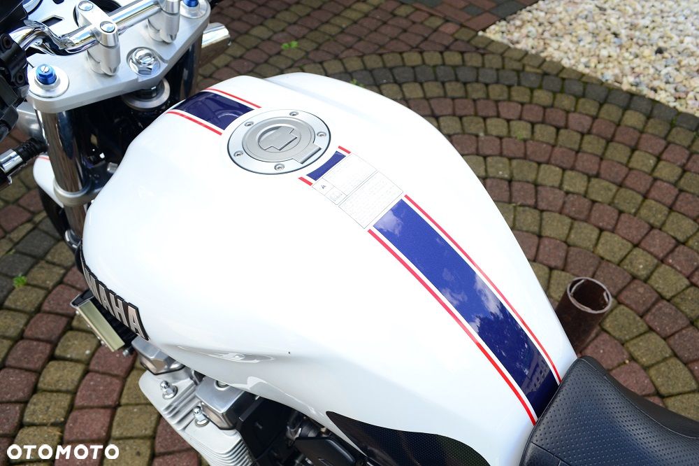 Yamaha XJR - 40
