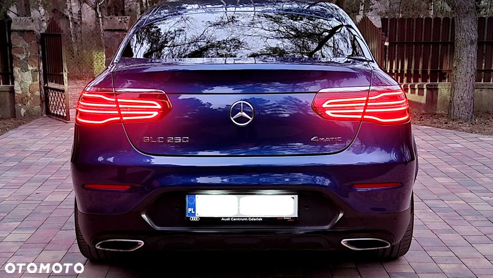 Mercedes-Benz GLC - 40