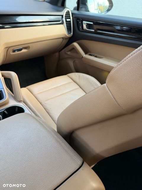Porsche Cayenne Standard - 11