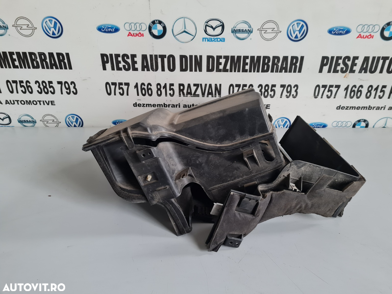 Carcasa Suport Baterie Range Rover Sport L320 An 2005-2006-2007-2008-2009-2010-2011-2012 Volan Stan - 2