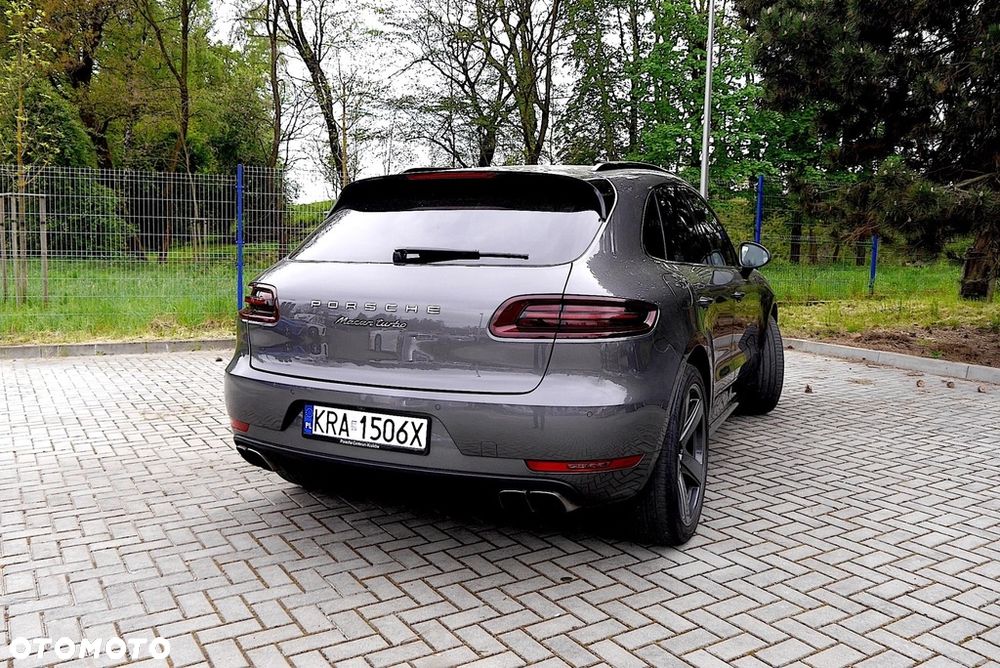 Porsche Macan Turbo - 8