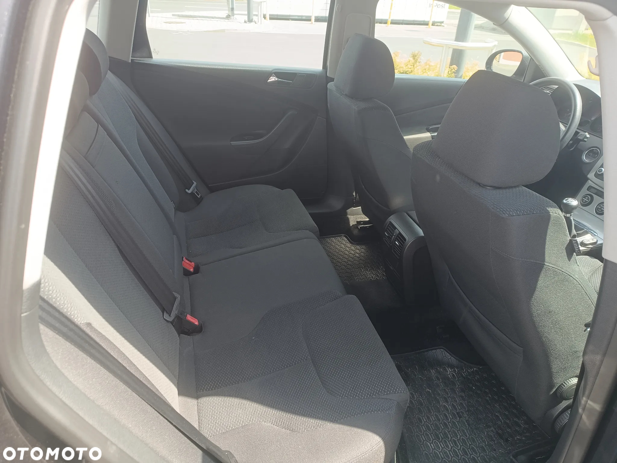 Volkswagen Passat 2.0 TDI Comfortline - 9