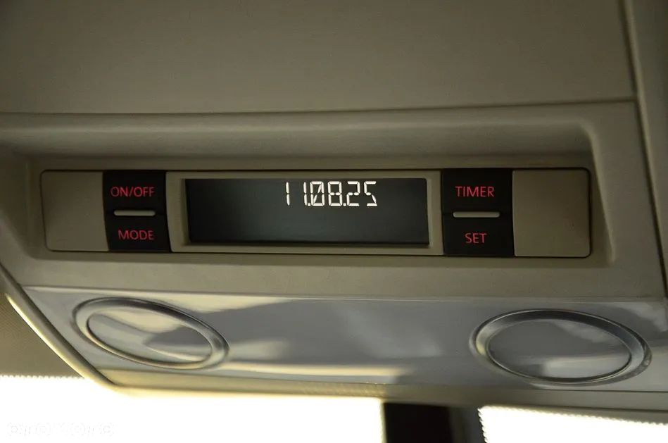 Volkswagen Multivan - 26