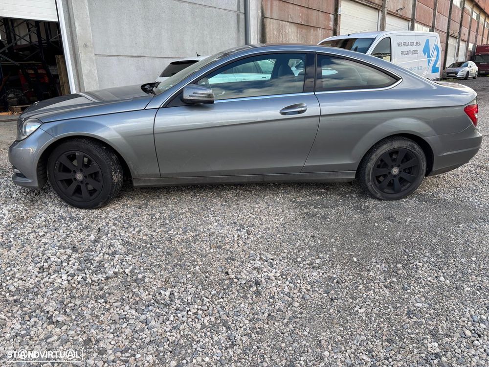 Mercedes C220 Coupe de 2011 para peças - 8