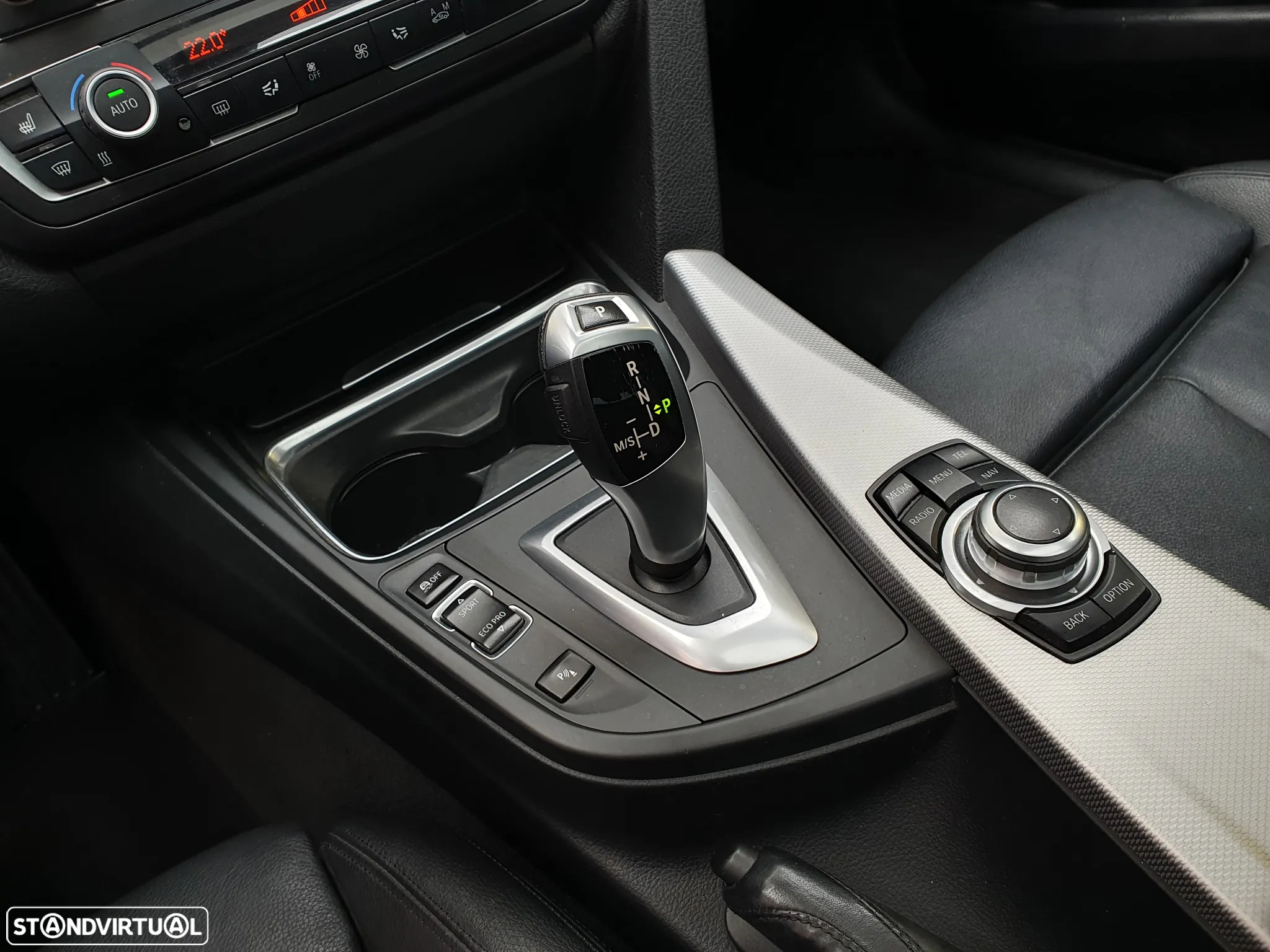 BMW 320 d Touring Auto Pack M - 8