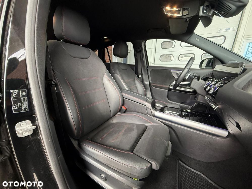 Mercedes-Benz EQA 350 66.5kWh 4-Matic AMG Line - 12